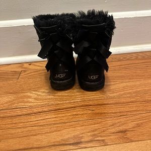 UGGs children black with bows in back